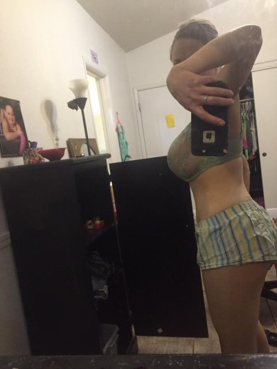 Watch Katie Kox's leaked NSFW photo on TwXstars