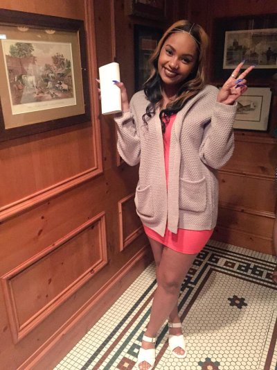 Watch $hawna's leaked NSFW photo on TwXstars