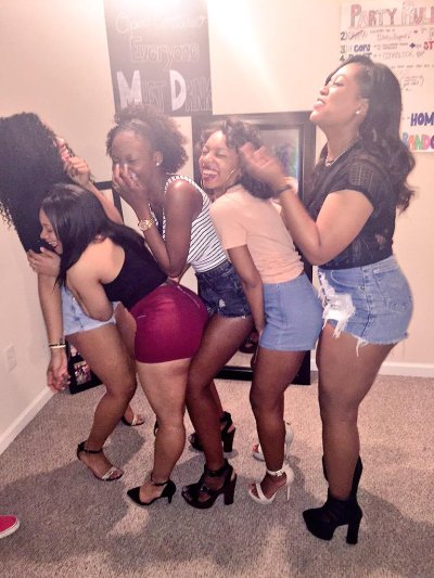 Watch brit.'s leaked NSFW photo on TwXstars