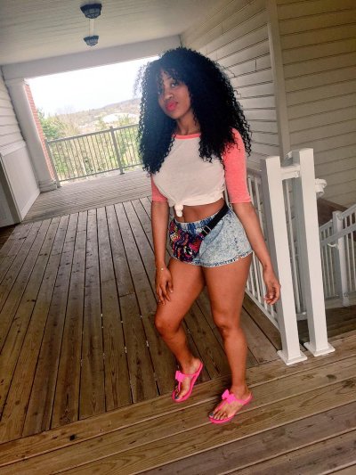 Watch brit.'s leaked NSFW photo on TwXstars