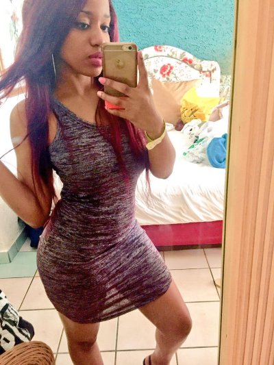 Watch brit.'s leaked NSFW photo on TwXstars