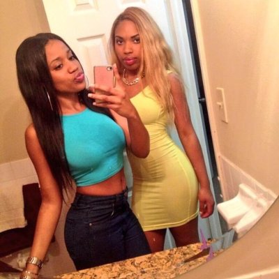 Watch brit.'s leaked NSFW photo on TwXstars