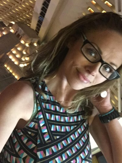 Watch Katie Kox's leaked NSFW photo on TwXstars