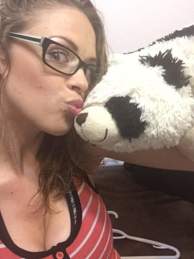 Watch Katie Kox's leaked NSFW photo on TwXstars