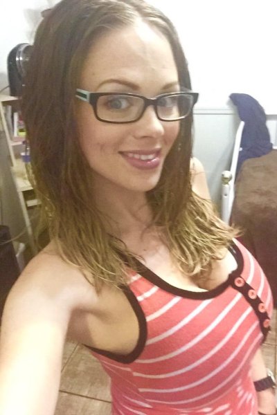 Watch Katie Kox's leaked NSFW photo on TwXstars