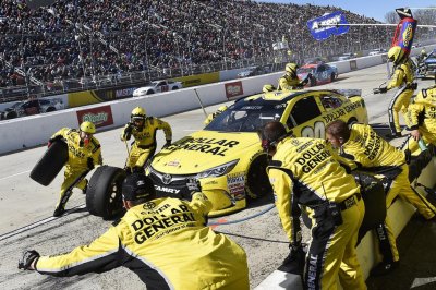 Watch Matt Kenseth's leaked NSFW photo on TwXstars