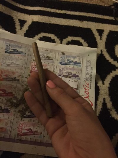 Watch Emma Ryder's leaked NSFW photo on TwXstars