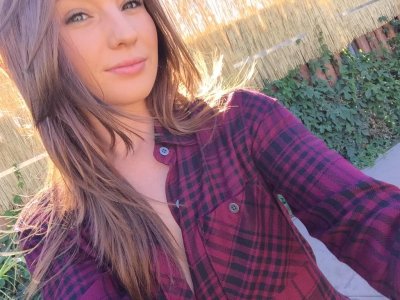 Watch Emma Ryder's leaked NSFW photo on TwXstars