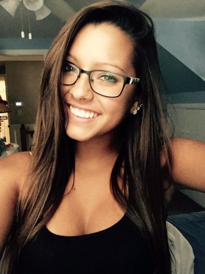 Watch Whit's leaked NSFW photo on TwXstars