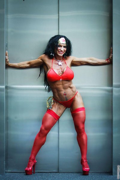 Watch XxXRhondaLee's leaked NSFW photo on TwXstars