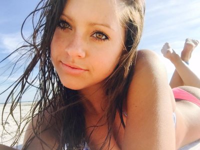 Watch Whit's leaked NSFW photo on TwXstars