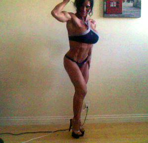 Watch XxXRhondaLee's leaked NSFW photo on TwXstars