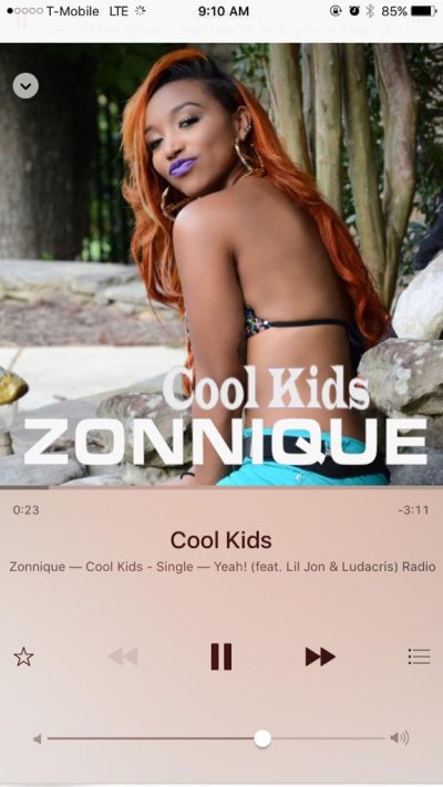 Watch Queen ♎️'s leaked NSFW photo on TwXstars