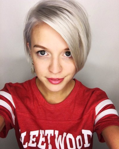 Watch Brit Sheridan's leaked NSFW photo on TwXstars