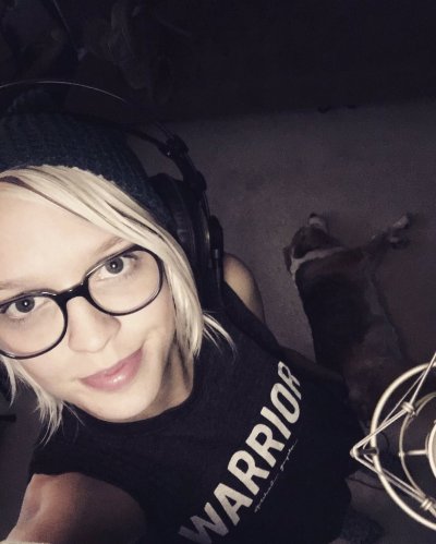 Watch Brit Sheridan's leaked NSFW photo on TwXstars