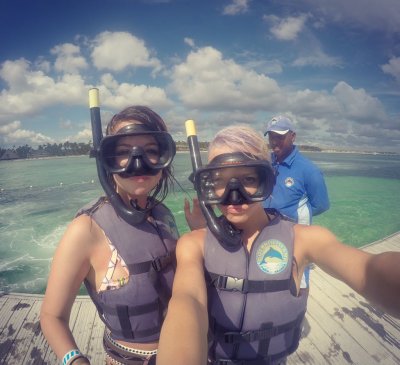 Watch Brit Sheridan's leaked NSFW photo on TwXstars