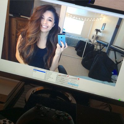 Watch RAE's leaked NSFW photo on TwXstars