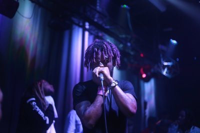 Watch D's leaked NSFW photo on TwXstars