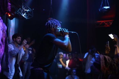 Watch D's leaked NSFW photo on TwXstars