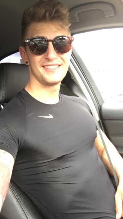 Watch Tattooed knitter's leaked NSFW photo on TwXstars