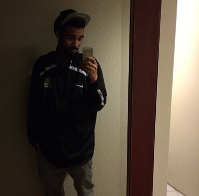 Watch Jev's leaked NSFW photo on TwXstars