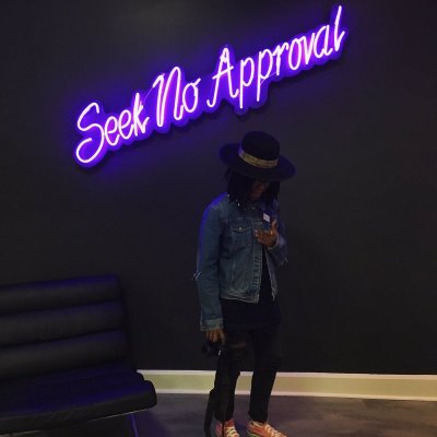 Watch D's leaked NSFW photo on TwXstars