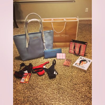 Watch Emily Mena's leaked NSFW photo on TwXstars