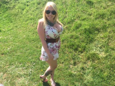 Watch LunaLove's leaked NSFW photo on TwXstars