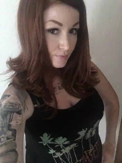 Watch Nikki Rhodes's leaked NSFW photo on TwXstars