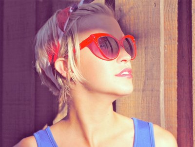 Watch Brit Sheridan's leaked NSFW photo on TwXstars