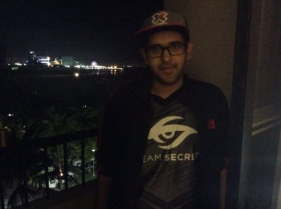 Watch William Blitz Lee's leaked NSFW photo on TwXstars