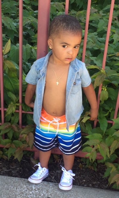 Watch Crump's leaked NSFW photo on TwXstars