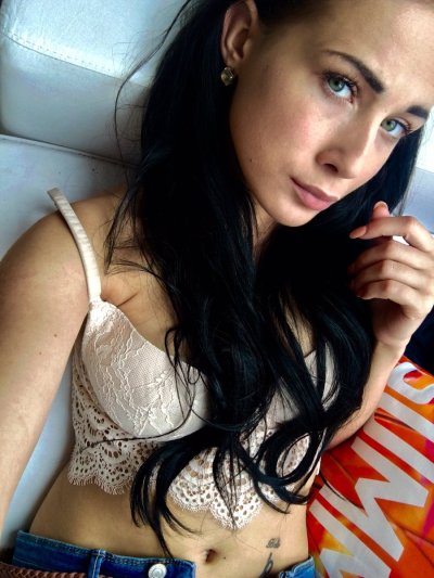 Watch Nicole Love's leaked NSFW photo on TwXstars