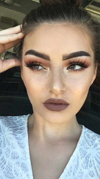 Watch Shelby's leaked NSFW photo on TwXstars