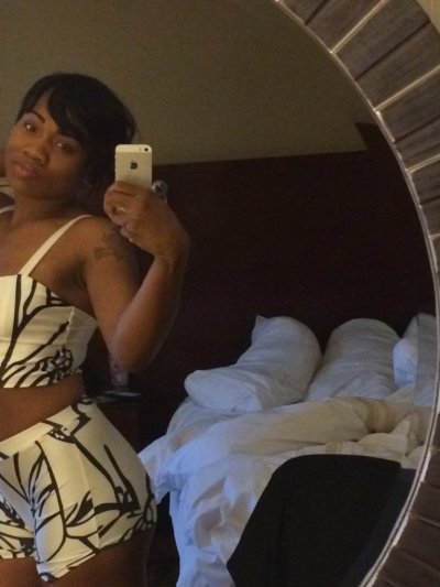 Watch Zari ReeGan's leaked NSFW photo on TwXstars