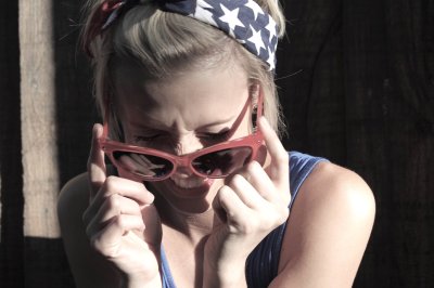 Watch Brit Sheridan's leaked NSFW photo on TwXstars