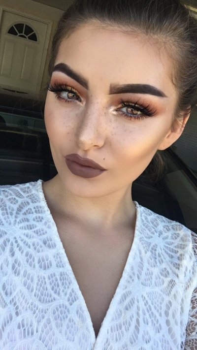 Watch Shelby's leaked NSFW photo on TwXstars