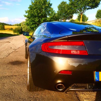 Watch DLS's leaked NSFW photo on TwXstars