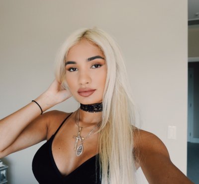 Watch ♕ Pia Mia's leaked NSFW photo on TwXstars