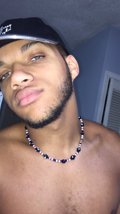 Watch 🕳🇨🇻's leaked NSFW photo on TwXstars