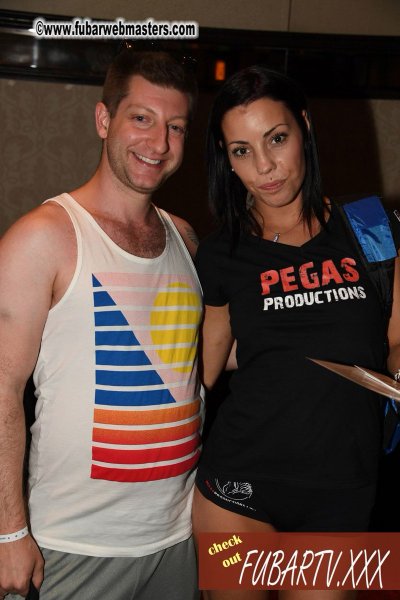 Watch Dave Dixon's leaked NSFW photo on TwXstars