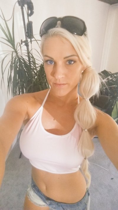 Watch Blanche Bradburry 🔞 official's leaked NSFW photo on TwXstars