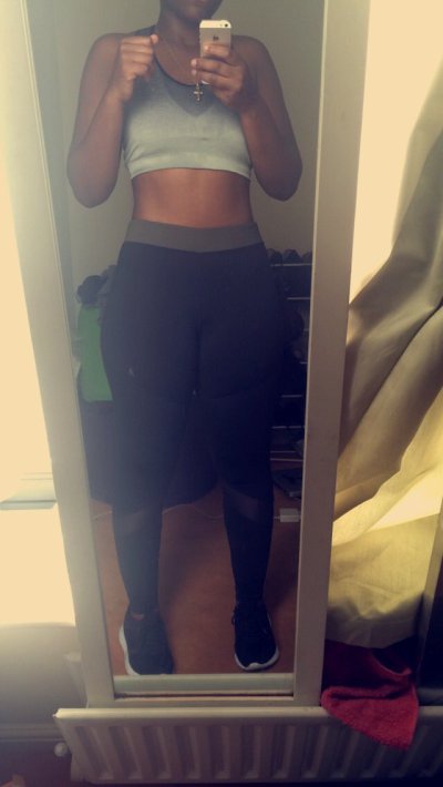 Watch Oyinlola 👑's leaked NSFW photo on TwXstars