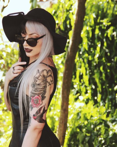 Watch Andressa Sisto 🌸's leaked NSFW photo on TwXstars