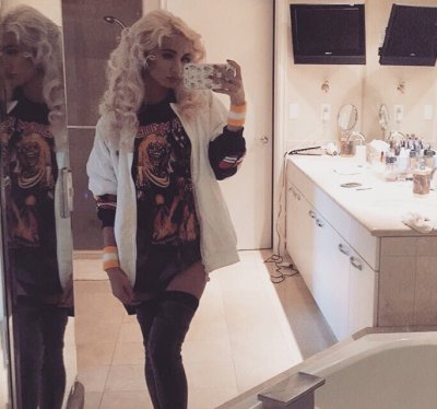 Watch ♕ Pia Mia's leaked NSFW photo on TwXstars