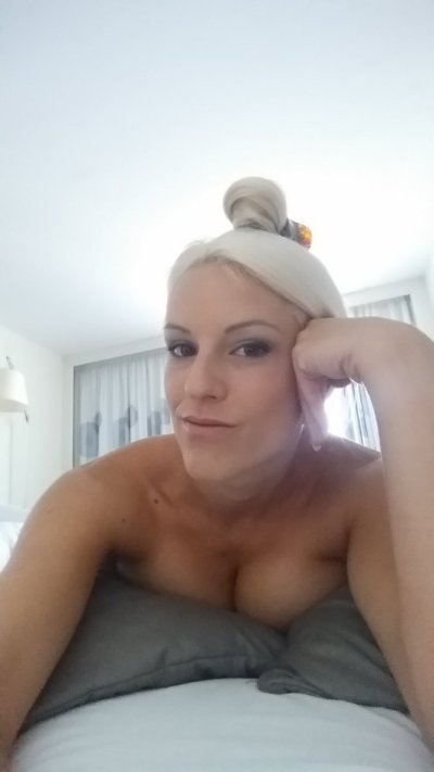 Watch Blanche Bradburry 🔞 official's leaked NSFW photo on TwXstars