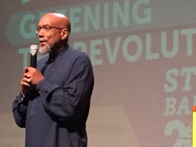 Watch Ajamu Baraka's leaked NSFW photo on TwXstars