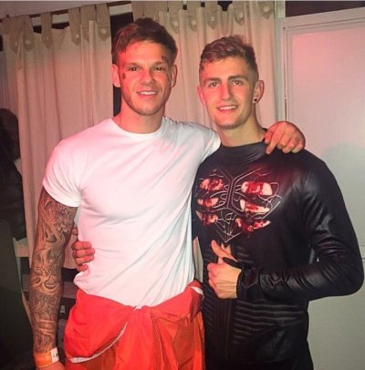 Watch Tattooed knitter's leaked NSFW photo on TwXstars