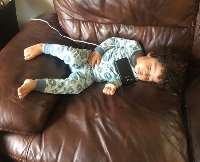 Watch Mamí's leaked NSFW photo on TwXstars