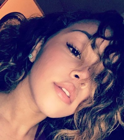 Watch Mamí's leaked NSFW photo on TwXstars